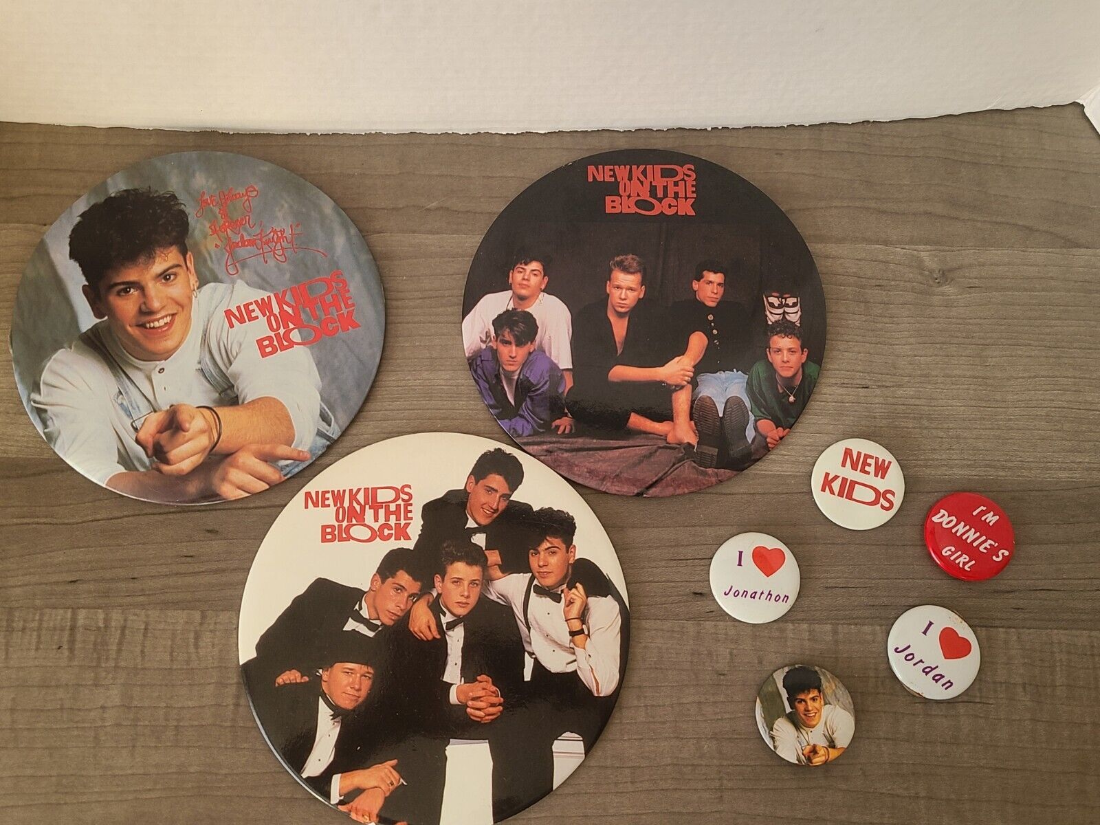 VTG 3 LARGE & 5 SMALL BUTTONS/PINS NEW KIDS ON THE BLOCK 1989 NKOTB Lot of 8
